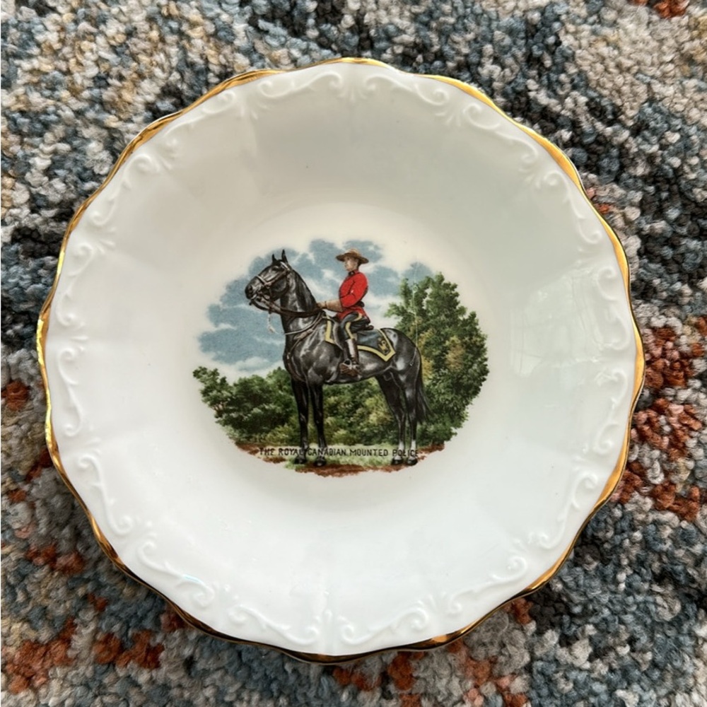 Vintage Royal Canadian Mounted Police Souvenir Trinket Dish